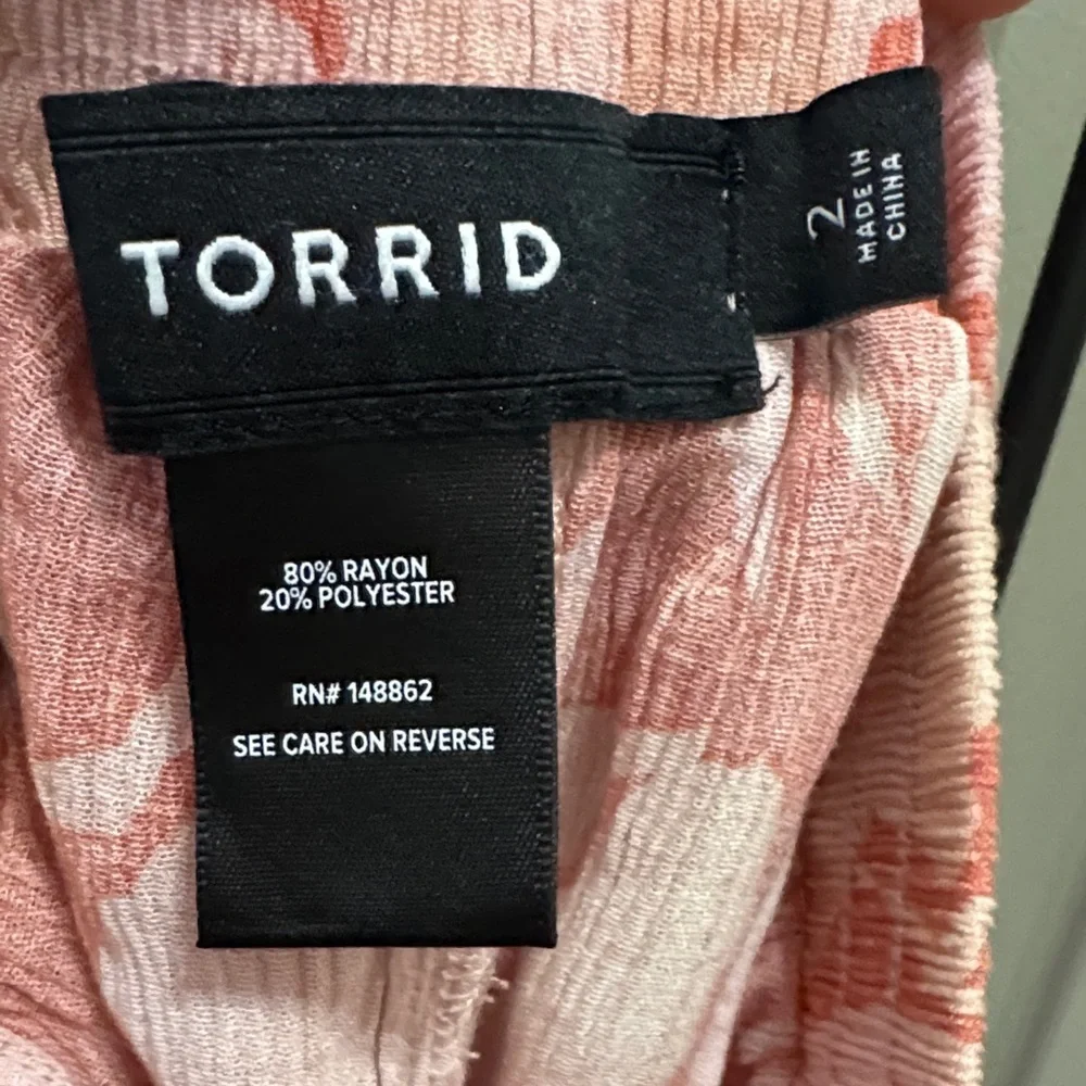 Torrid Coral and Cream Floral Skort 2 - Picture 2 of 11